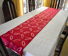 Load image into Gallery viewer, Cotton Shibori Table Runner (36cm by 228cm)