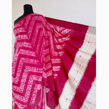 Load image into Gallery viewer, Pink Nui - Cotton shibori saree with blouse