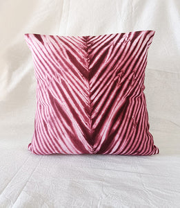 Red Sea - Silk Shibori cushion cover (16"/16")