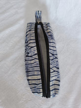 Load image into Gallery viewer, Cotton Shibori Pouch with zipper