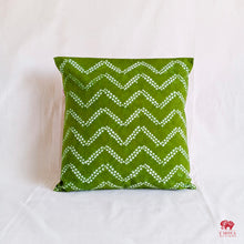 Load image into Gallery viewer, Green fern - Cotton shibori cushion cover (16&quot;/16&quot;)